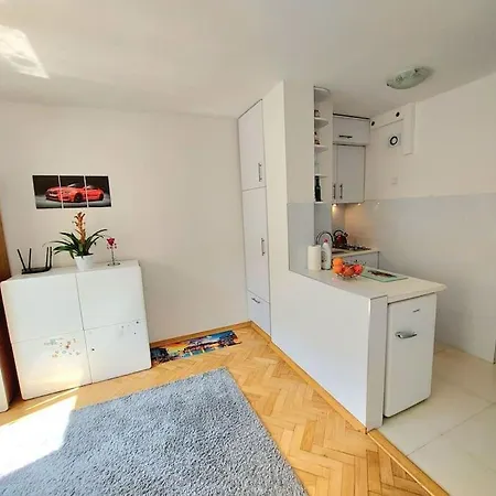 Center Pge Coworking Apartment *